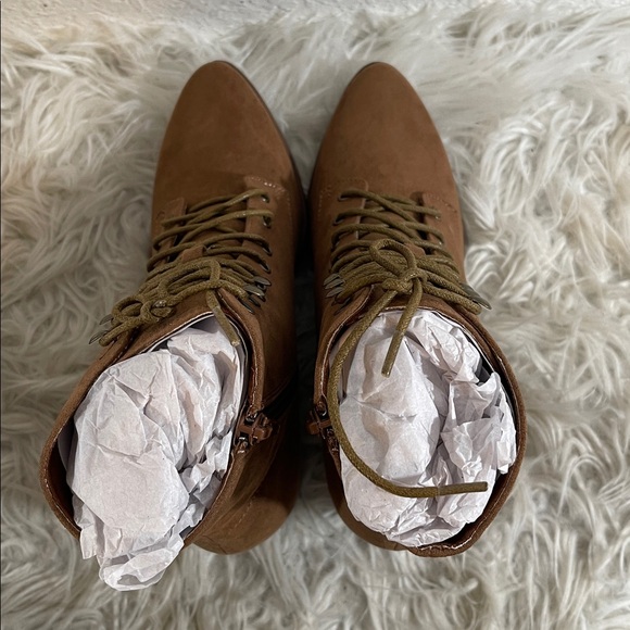 LULUS Montie Brown Suede Lace-Up Ankle Boots Booties 
Size 6 NEW - Picture 6 of 14